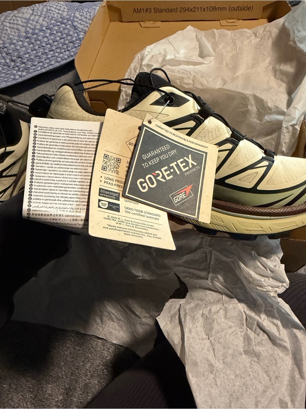 Salomon XT-6 GORE-TEX Trail Sneaker — Cream with Black Accents - Picture 10 of 11